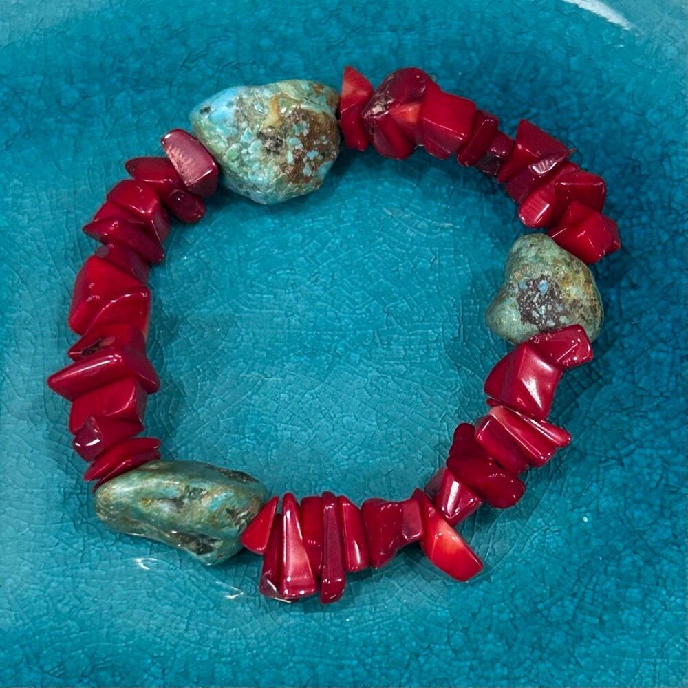 Beaded Stretch Bracelet Women's OS Turquoise Stone & Red Coral Chip Beads